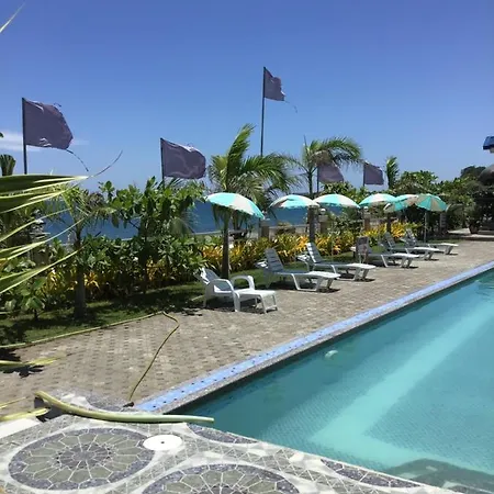 Em Royalle Hotel & Beach Resort San Juan  Exterior photo